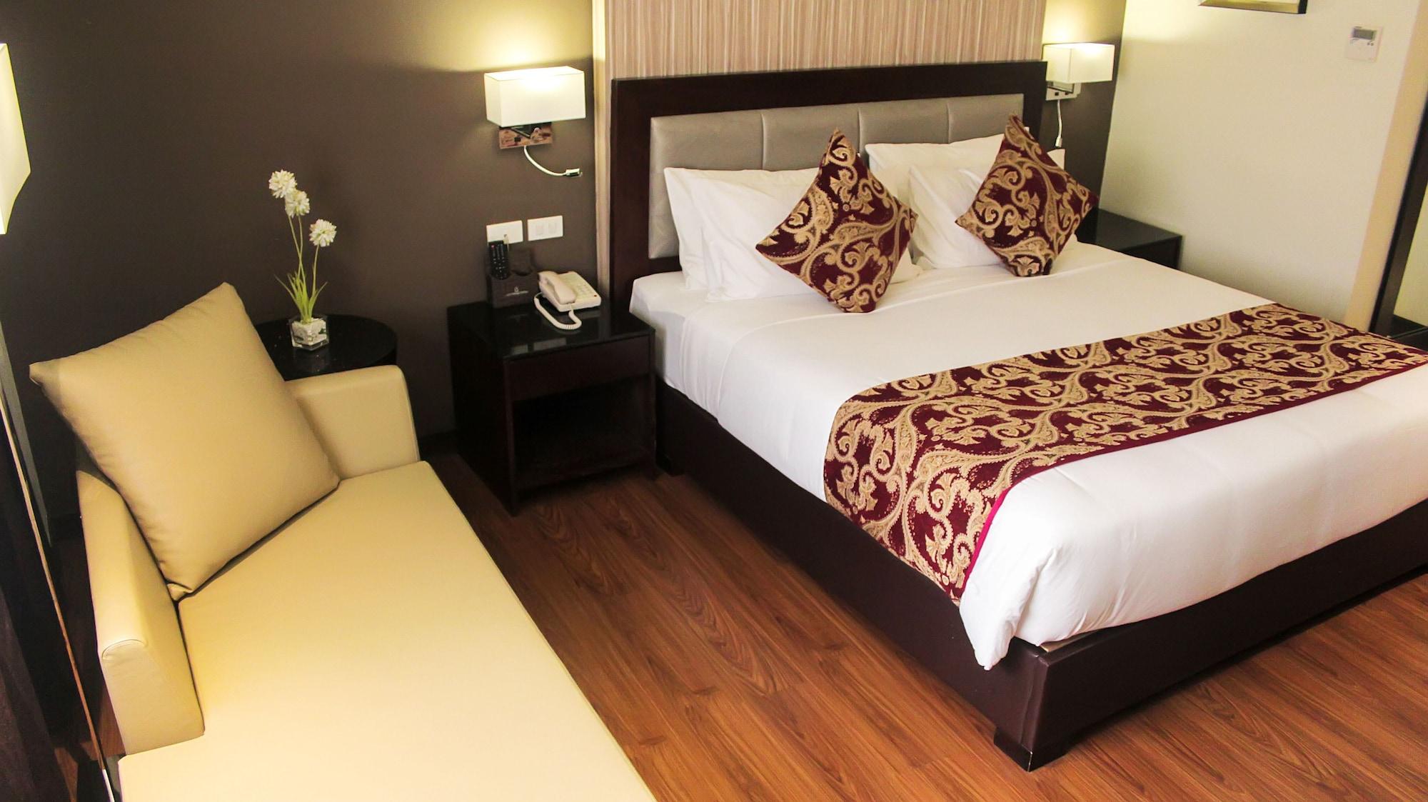 Brentwood Suites Ciudad Quezon Exterior foto