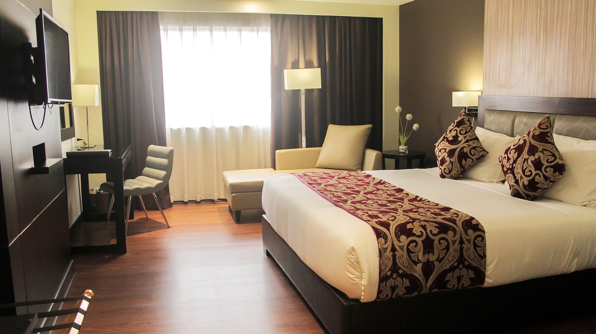 Brentwood Suites Ciudad Quezon Exterior foto