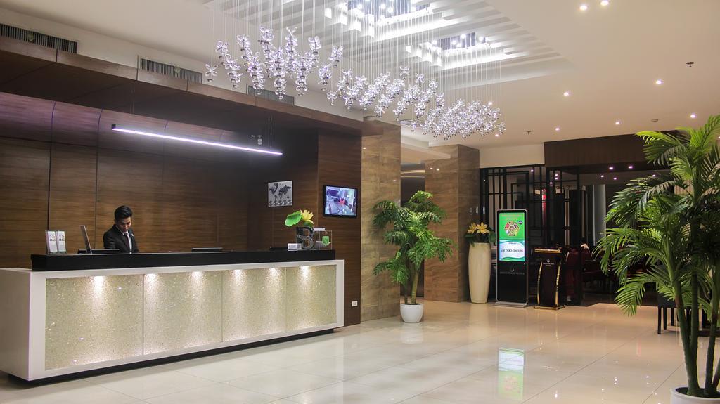 Brentwood Suites Ciudad Quezon Exterior foto