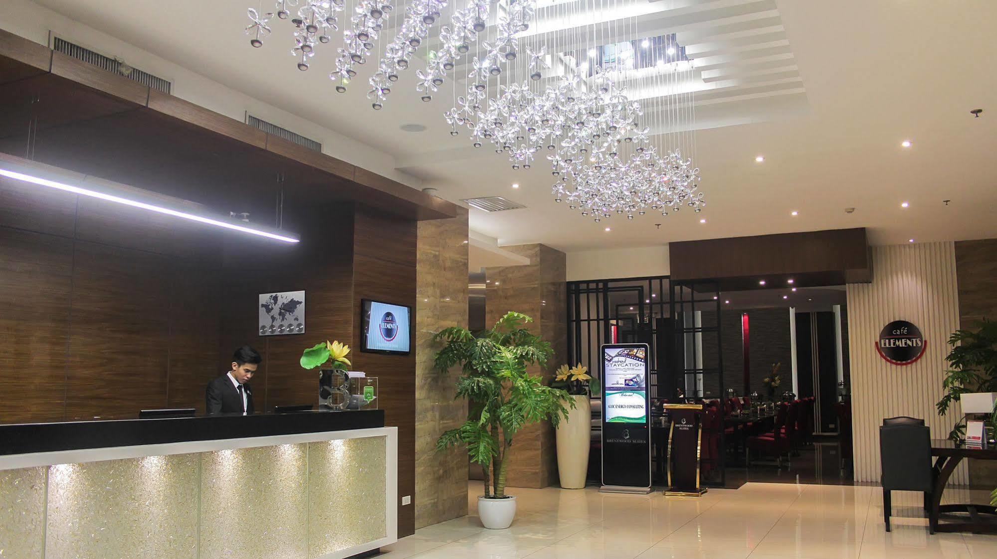 Brentwood Suites Ciudad Quezon Exterior foto