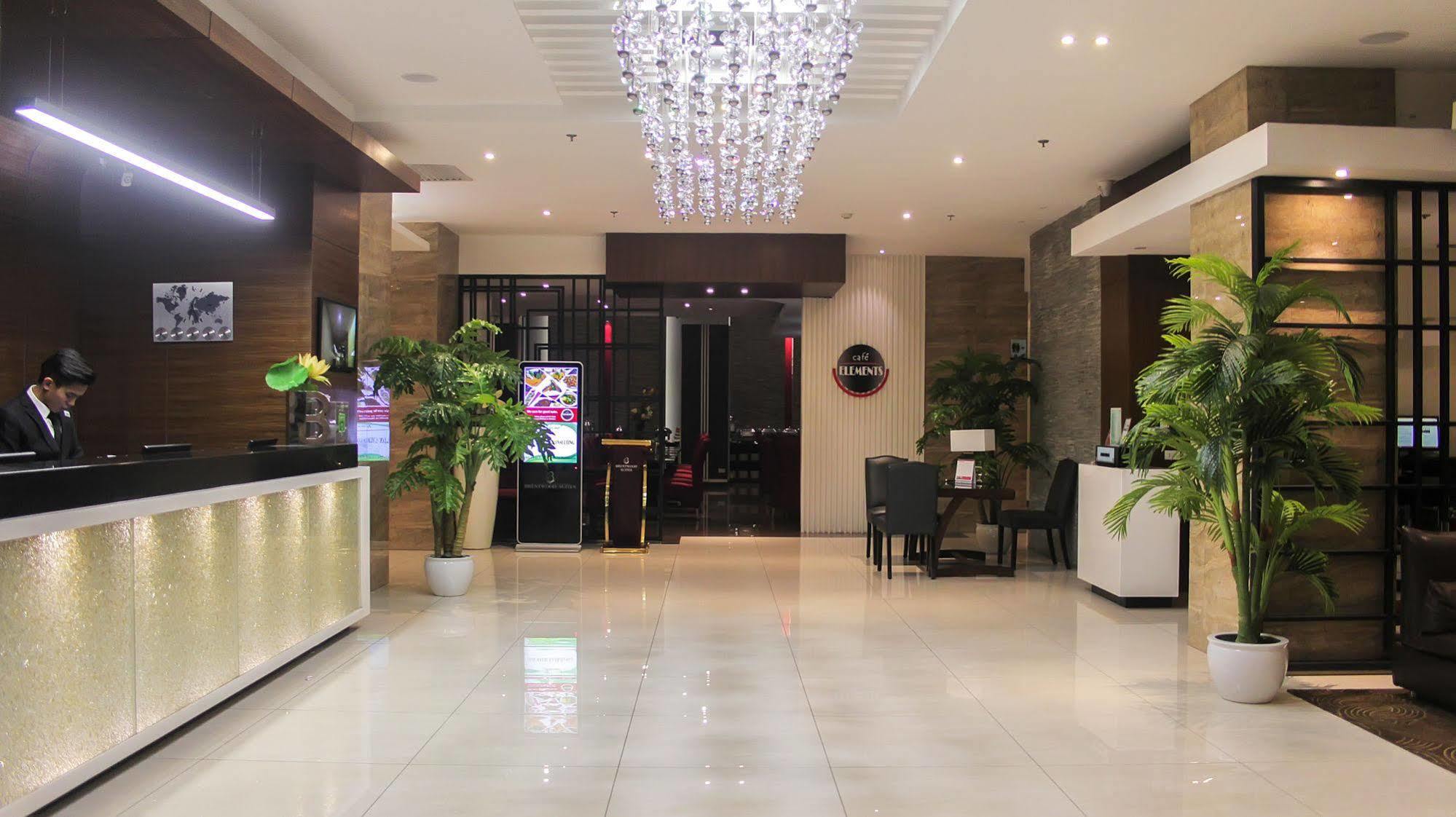 Brentwood Suites Ciudad Quezon Exterior foto